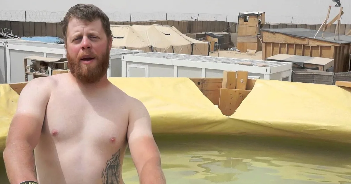 U.S. Soldier Starts Suddenly Singing out Loud, but Wait Till You See What His Friend Does! LOL!