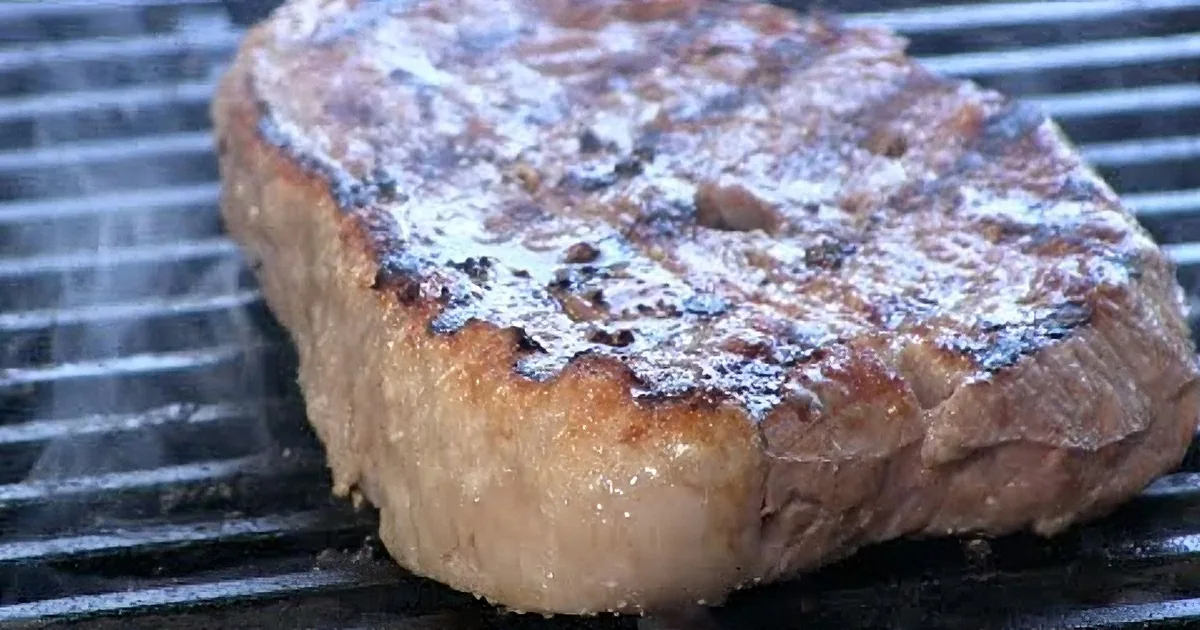 ''Like Steak? What if I Told You: It''s Glue!''