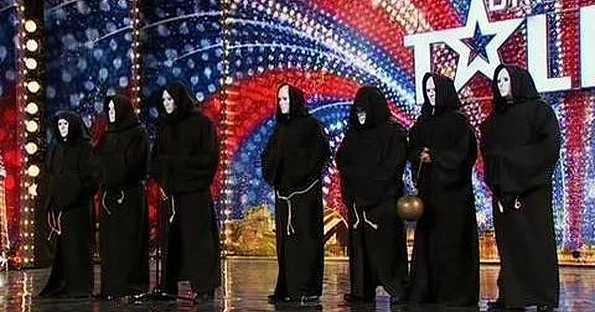 7 Men Walked Onstage With Robes & Masks... What Happens When They Showed Themselves? Unreal!