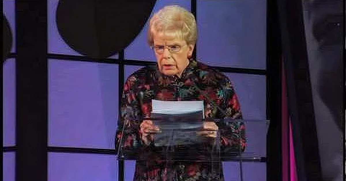 She Was Expected to Deliver the Prayer but What She Did Instead Had Everyone in Hysterics! LOL!