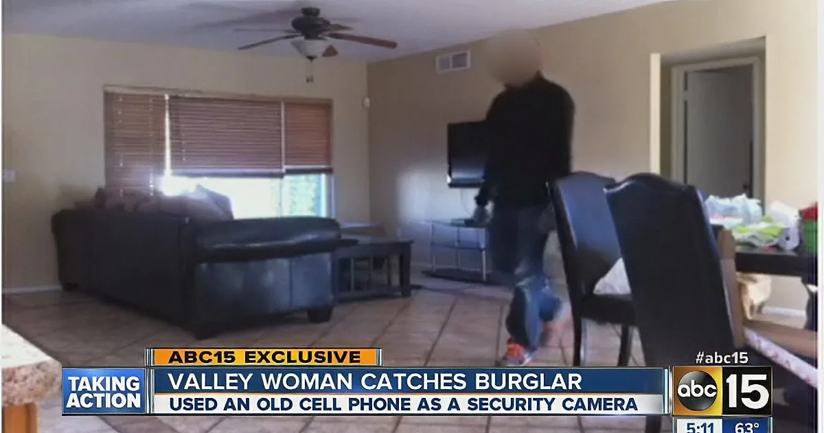 They Setup a Camera to Watch Their Dog While They Weren''t Home, but Never Expected to See This!