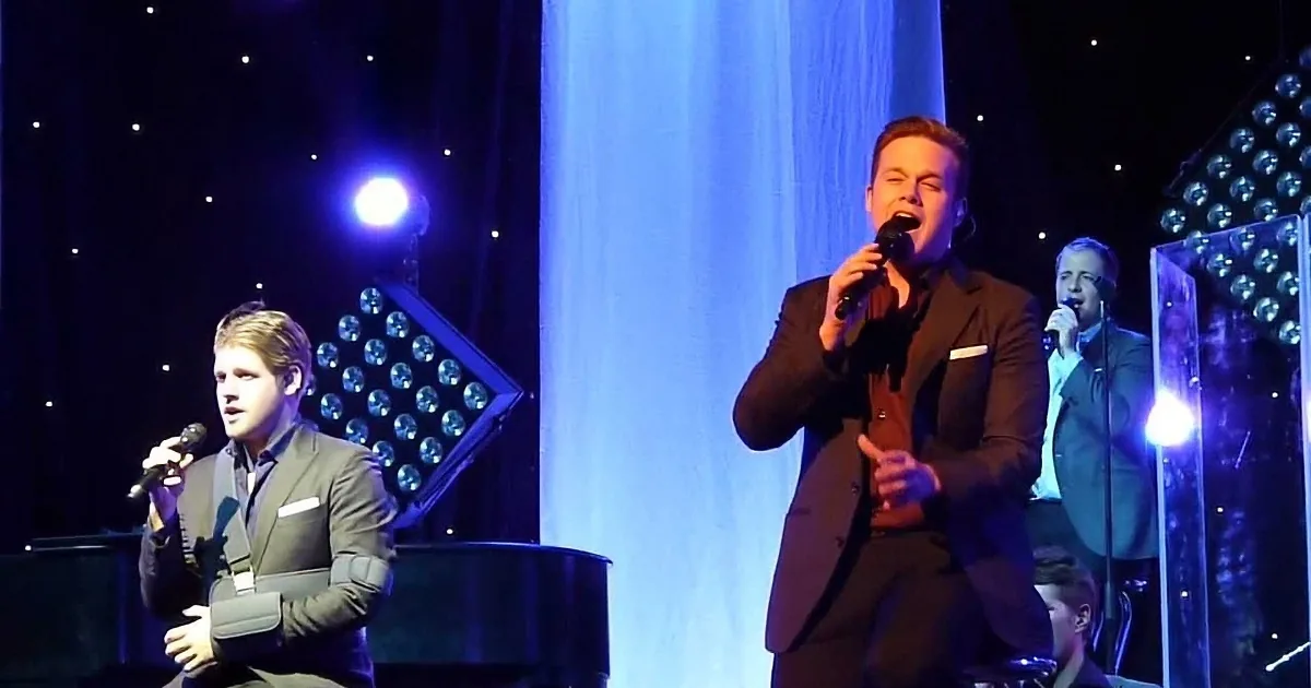They Sing ''Hallelujah'' Onstage. I Wasn''t Prepared for Something so Mind-Blowing! Whoa!