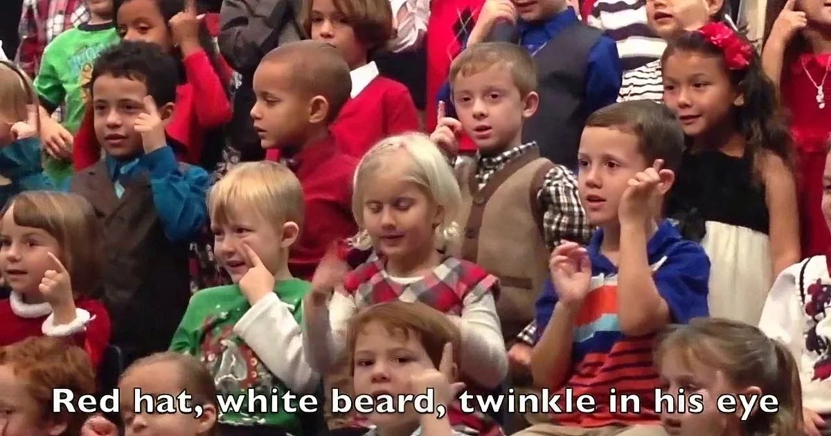 Amazing Little Girl Signs Christmas Concert for Deaf Parents
