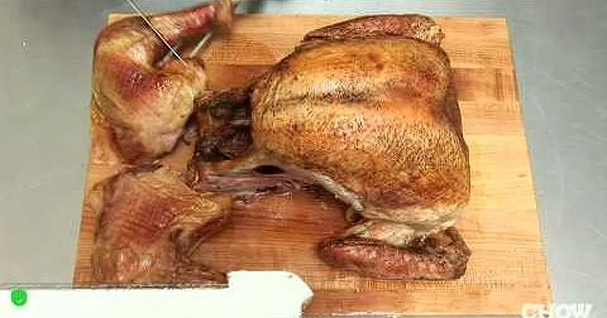 This Chef Says That Everyone Carves Their Turkey the Wrong Way