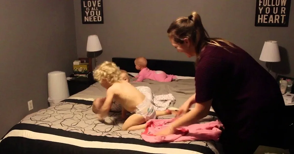 Mom Sets up a Camera to Show How She Deals With Her 4 Babies. LOL, I Can''t Stop Laughing!