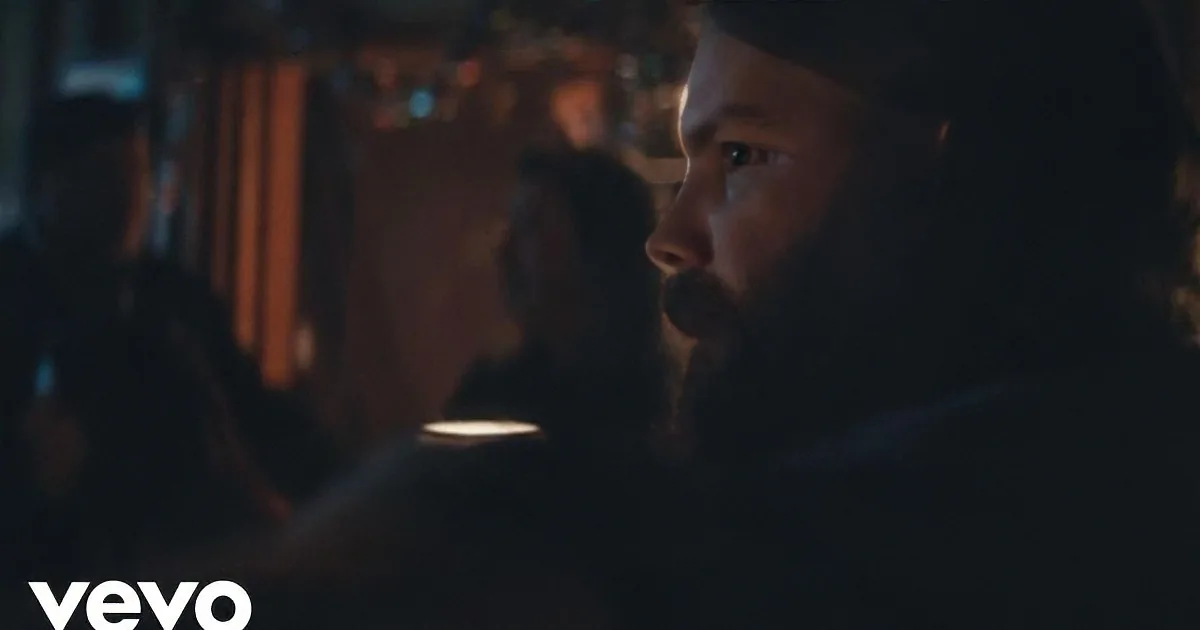 Chris Stapleton''s Heart Wrenching Debut Music Video Shines a Light on the Pain of Depression