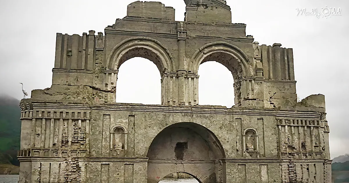 Colonial Era Church Emerges From Mexican Reservoir After Drought