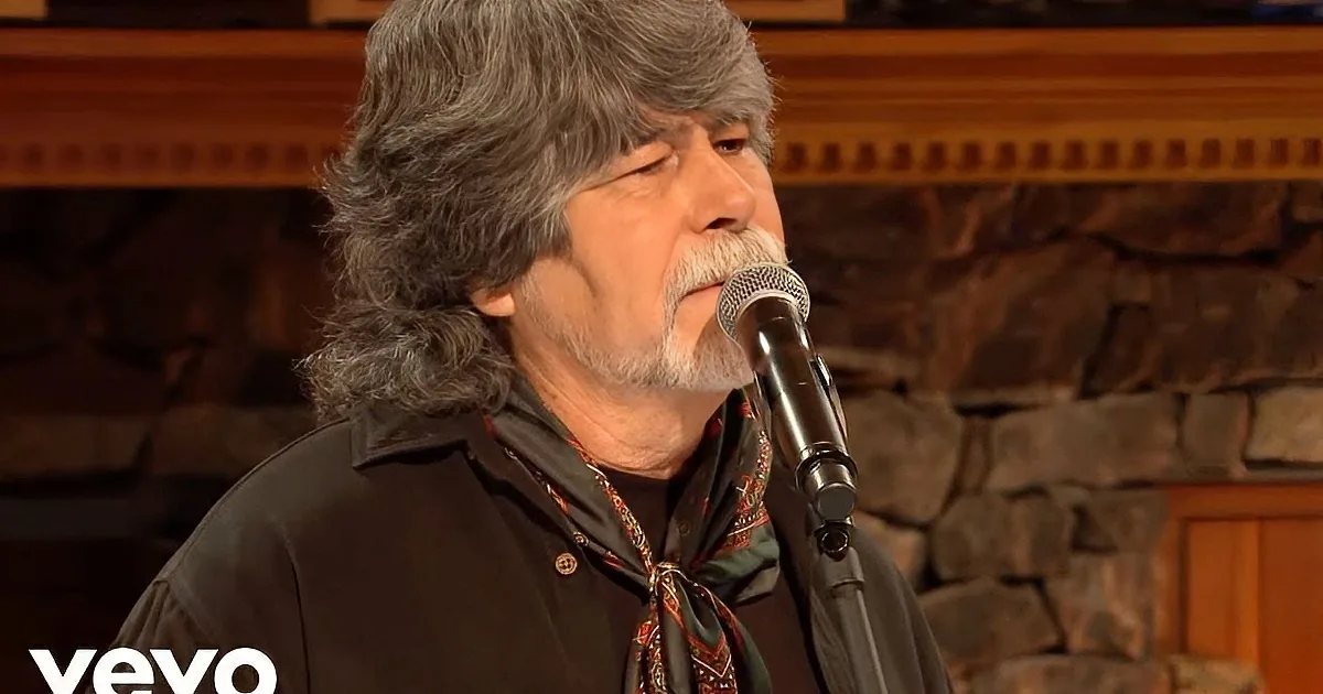 Alabama Proclaims Their Faith With This Stunning ''The Old Rugged Cross'' Performance. Touching!