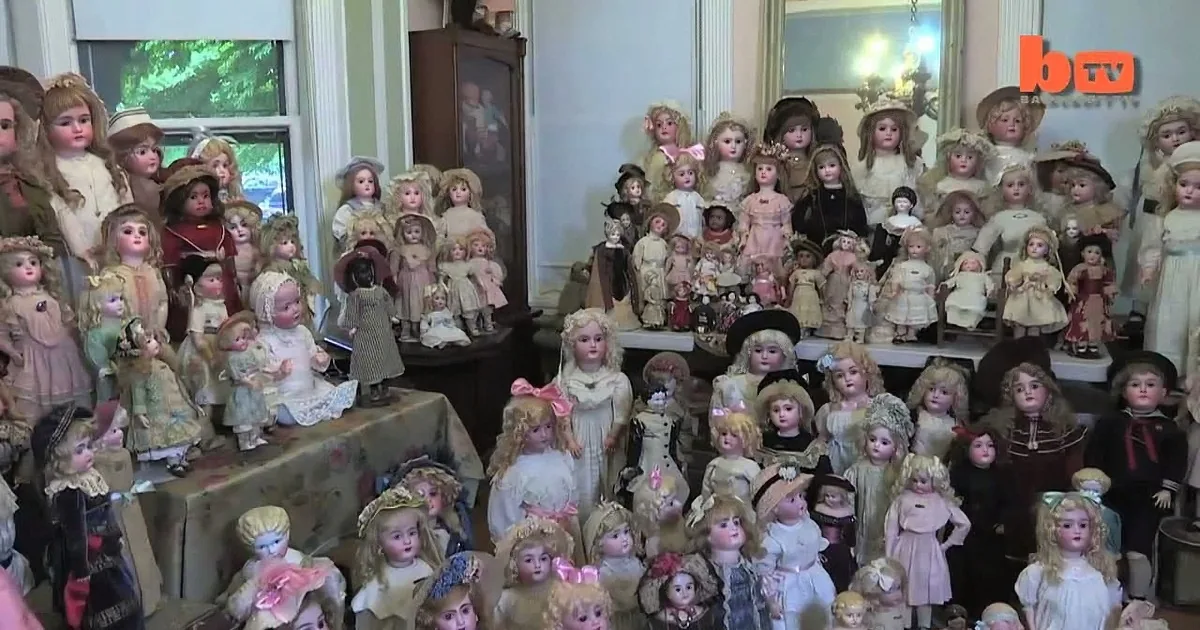 This Woman Didn''t Always Like Dolls. Now She Has a Collection Worth More Than $2 Million!