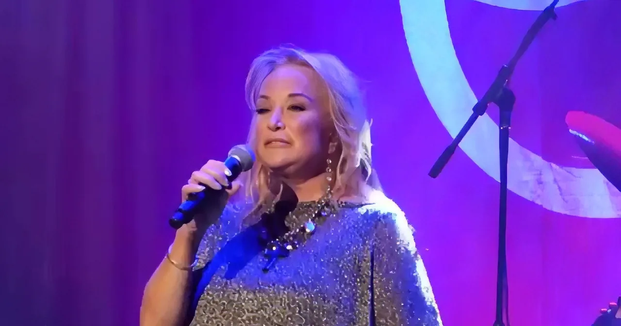 Tanya Tucker Amazes Her Fans With a Perfect Mashup of ''Delta Dawn'' and ''Amazing Grace''