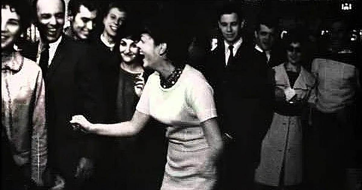 Following ''The Twist'' in Popularity, This Dance Craze Was All the Rage on the Dance Floor in 1962!