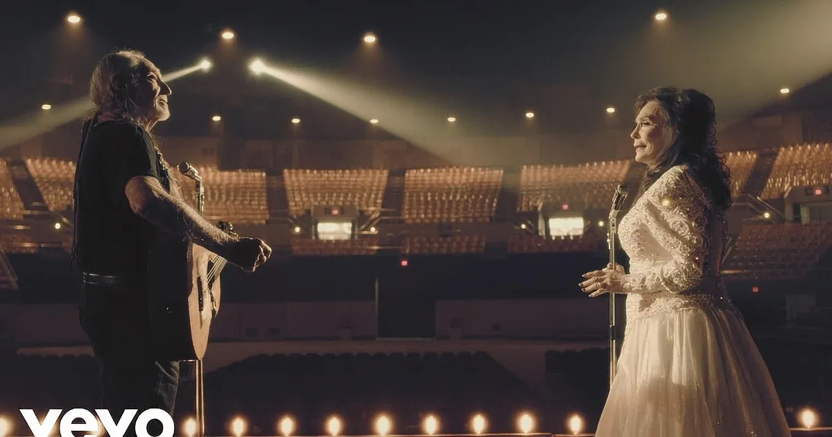 Loretta Lynn''s Oldest Grandson Passed Away. How She Paid Him Tribute Melted My Heart