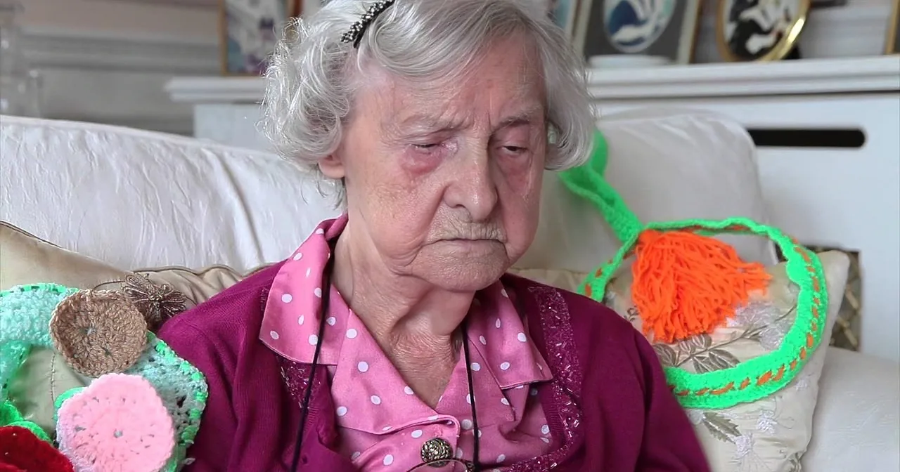 This 104-Year-Old Street Artist Is Making Her Town Beautiful!