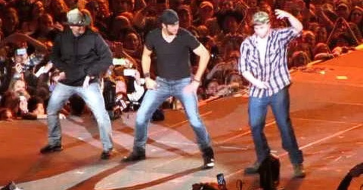 Luke Bryan Gives His Audience a Surprise Dance Lesson When He Teaches Them to ''Shake It''