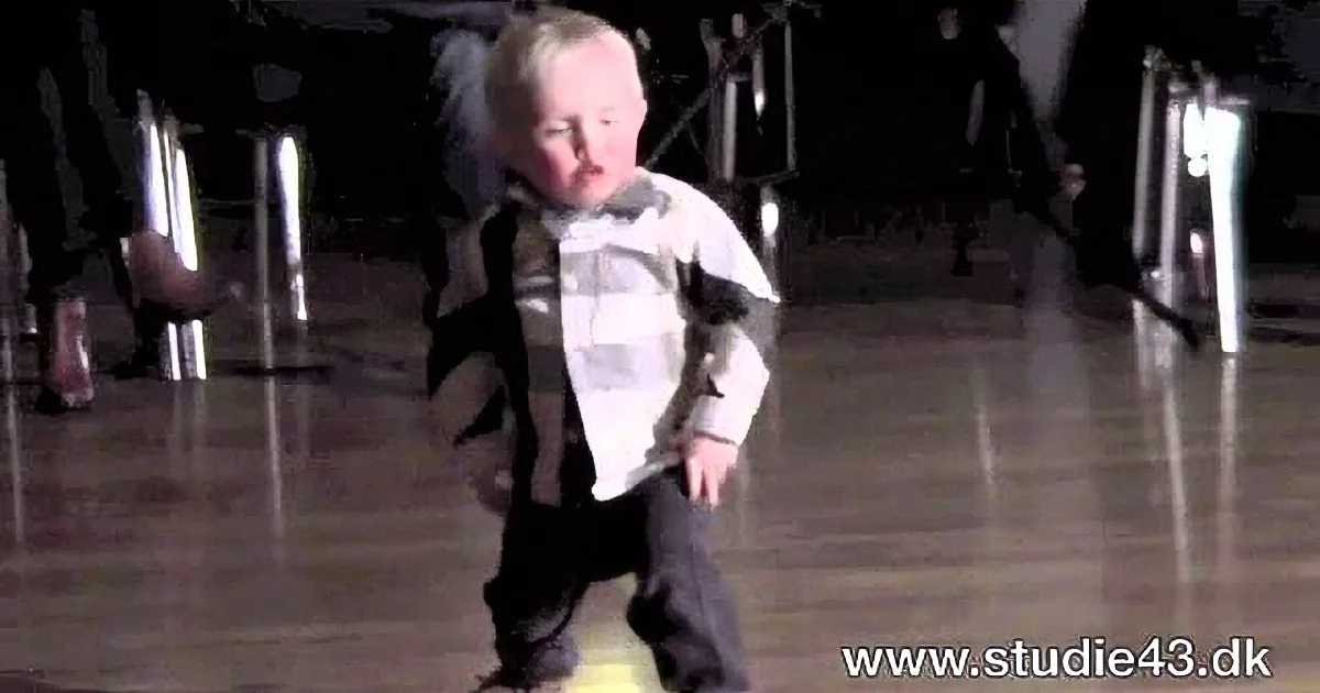 This 2 Yr Old Danced Jive to Elvis'' ''Jailhouse Rock'' and Stole Everyone''s Heart! OMG!