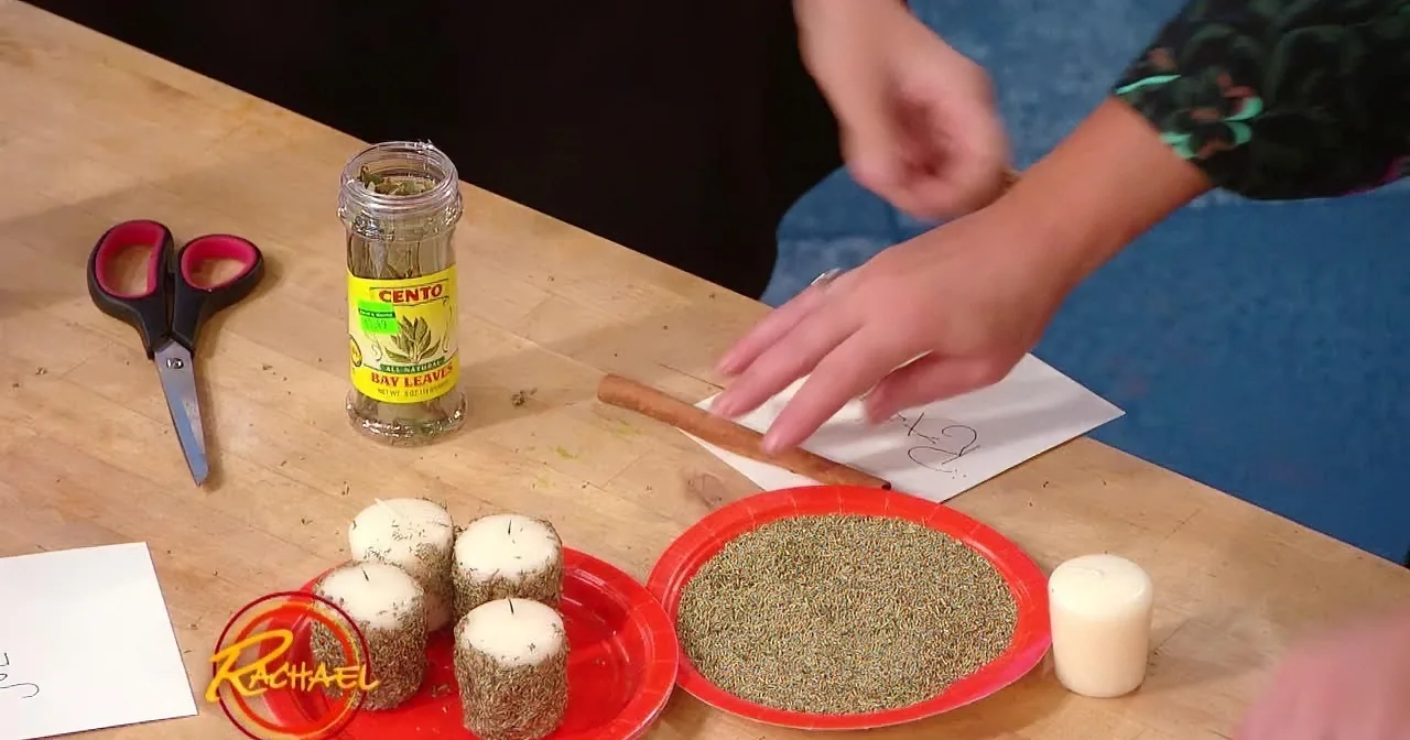 Watch Rachel Ray Transform Dollar Store Items Into Thanksgiving Table Decorations! It's Easy!