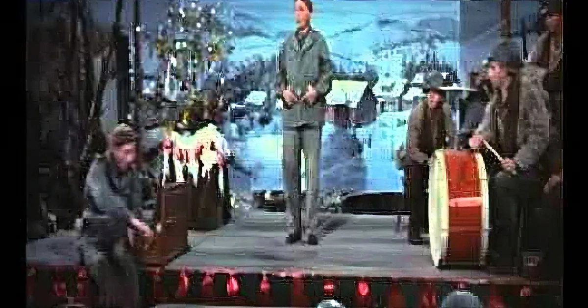 This Christmas Song Sold More Singles Than Elton John. How? Just Listen to Bing Crosby!
