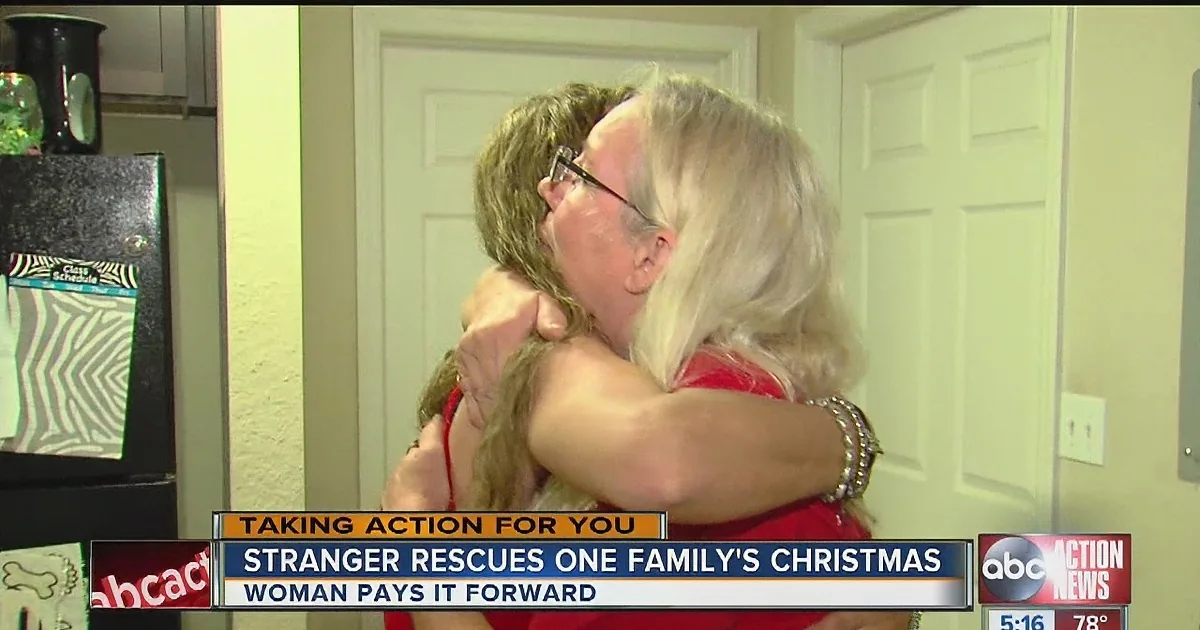 Single Mom Doesn''t Know if She Can Provide Christmas for Her Three Kids, but Help Arrives!