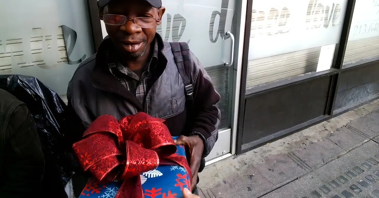 What This Man Does for Homeless People Will Seriously Make Your Day.
