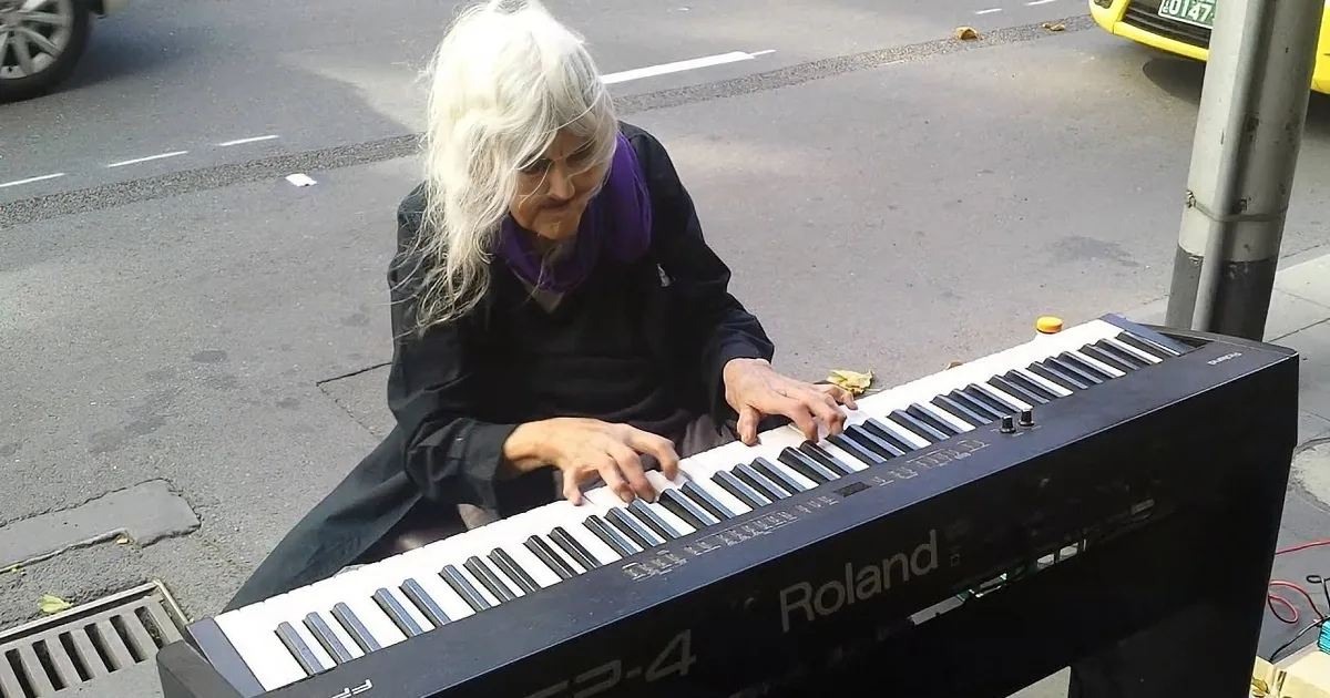 Arthritic 81-Year-Old Woman Sits Down at the Piano. When She Starts Playing? Fountain of Youth!