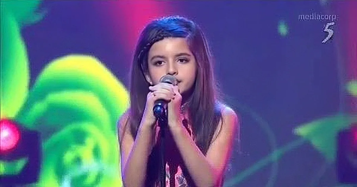 Nine-Year-Old Girl Steps on Stage. What She Sings Sends Chills up My Spine.