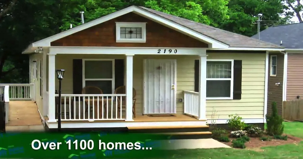 Couple Go Over to Their Neighbor''s Run-Down House. What They Do Next Inspired Me.