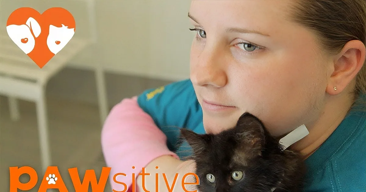 She Is Autistic, and Has Managed to Find Her Voice With Extra Help From These Cute Black Cats