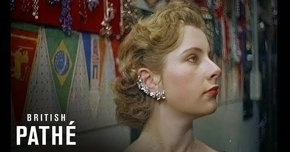 Woman Goes to Jewelry Store. I Had to Keep From Laughing at Some Earrings She Picked.