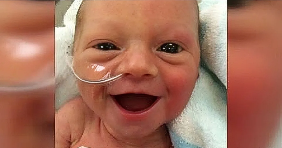 Mommy Gives Birth to Premature Baby Girl. the Photo She Took Days Later Blew Me Away.