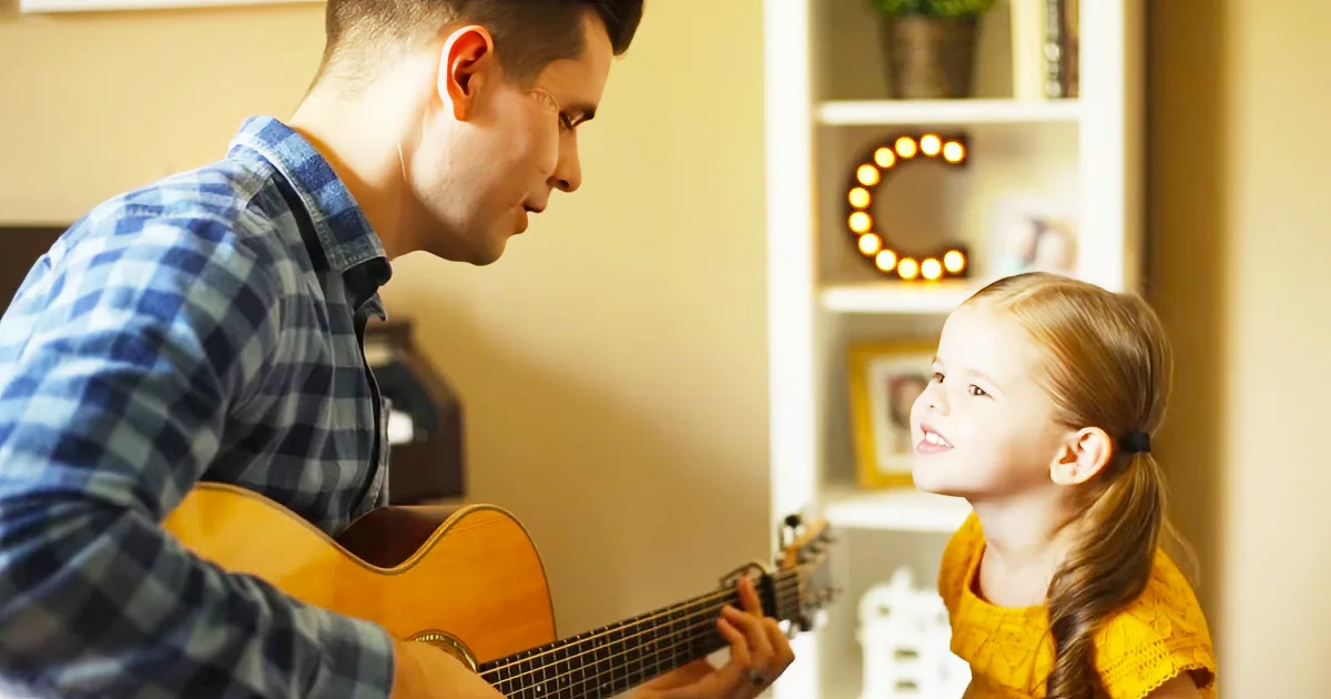 Father Starts Singing a Touching Song, but He Never Expected Daughter to Join in - Heart-Warming!