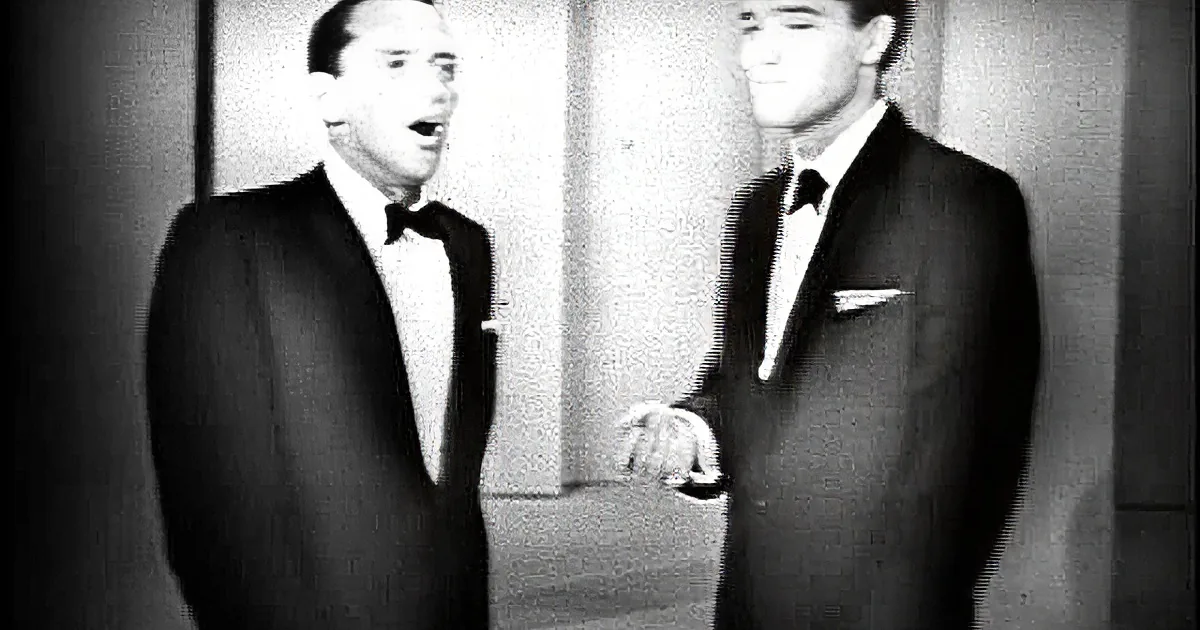 Almost Nobody''s Seen This Elvis Clip. Now Watch When Frank Sinatra Walks in... Yeah!