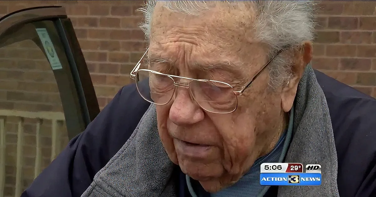 Veteran Sees Note on Car, Breaks Down and Cries When He Reads Strangers'' Message