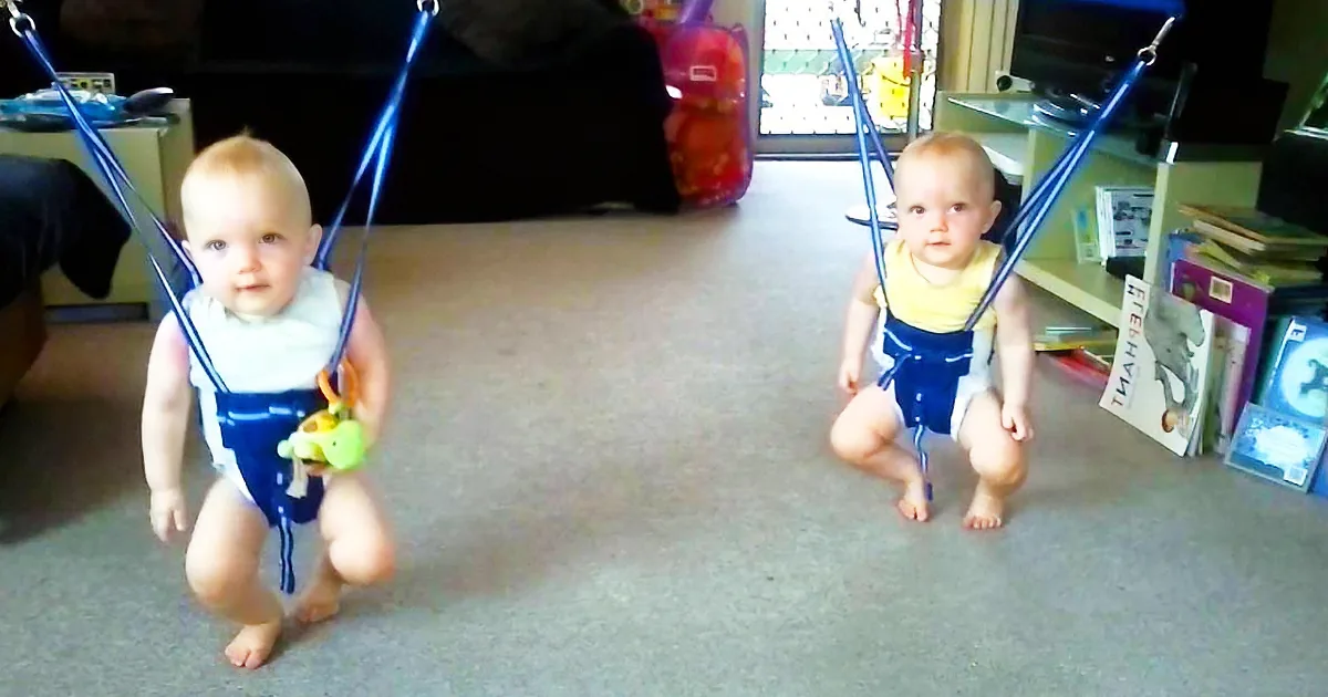 Twins Hear Johnny Cash for the First Time and Show Us They''re Country Boys at Heart