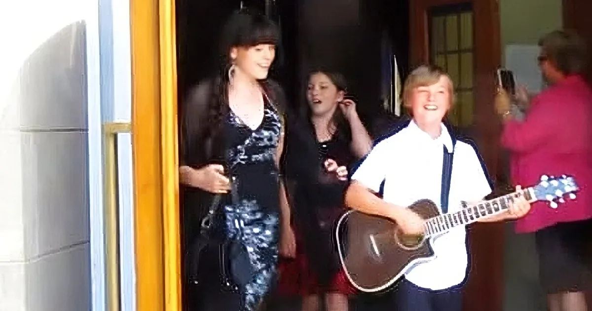 Someone Stands up at a Wedding and Says Four Words the Groom Wasn't Expecting