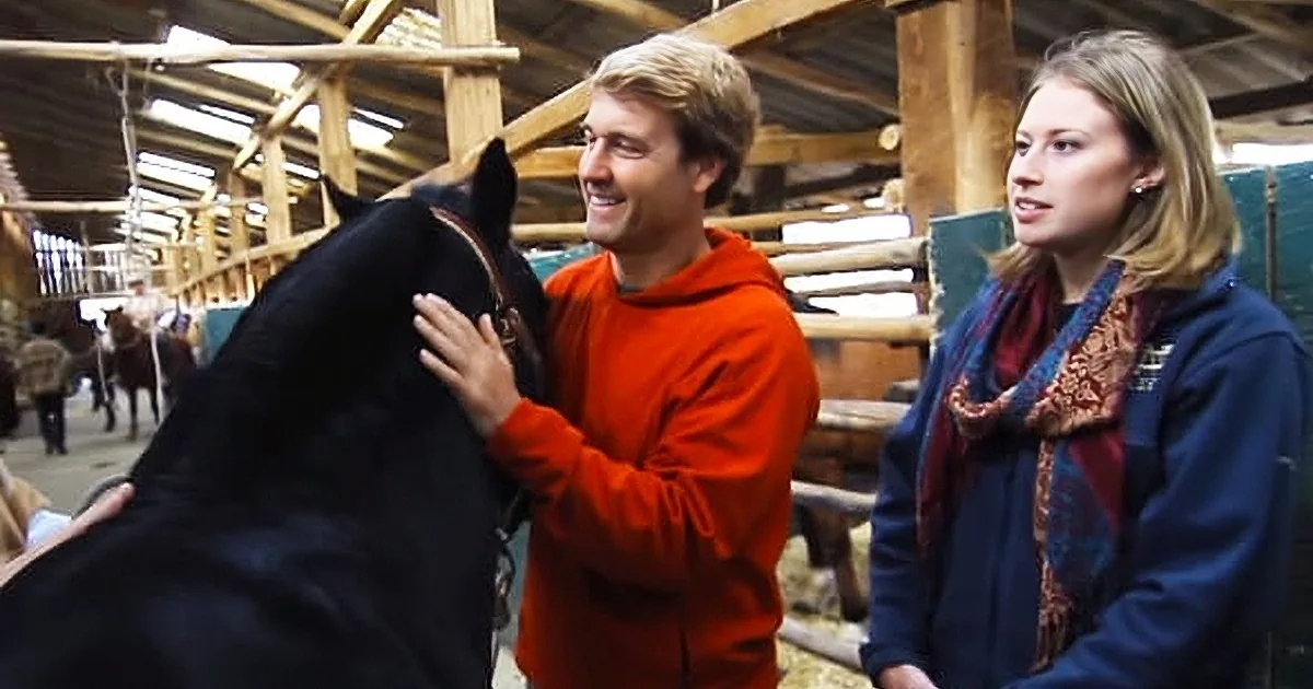 Cameraman Tries Not to Laugh but What a Friendly Horse Is Doing to Him Has Us Cracking Up
