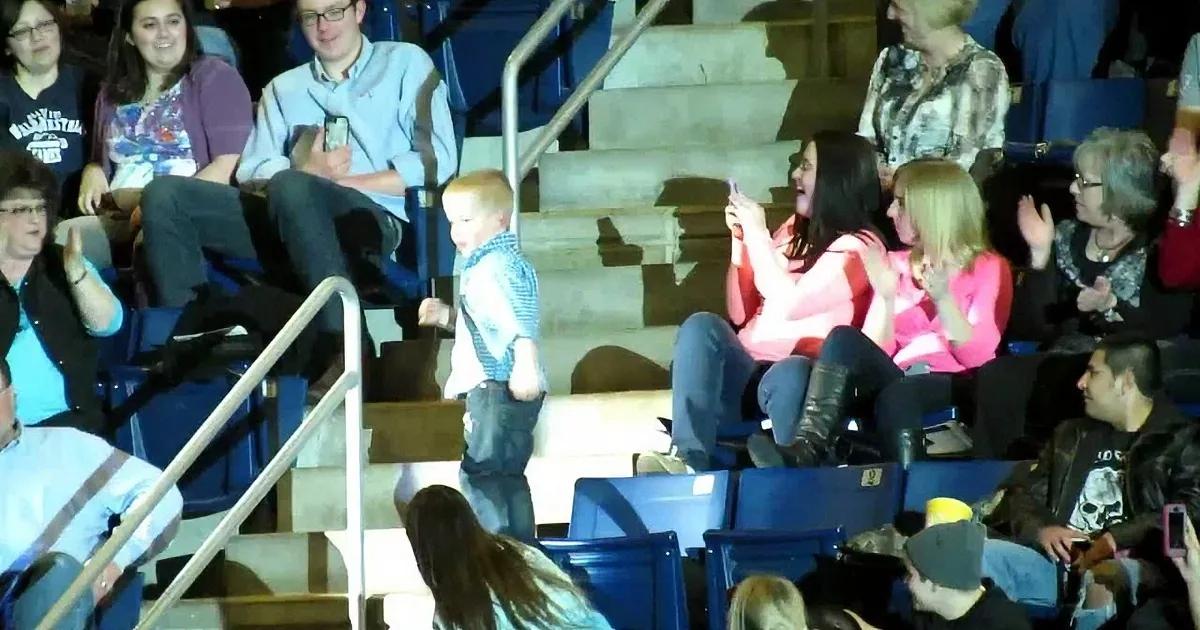 This Had Been an Ordinary Show, Until This Little Boy Totally Stole the Spotlight