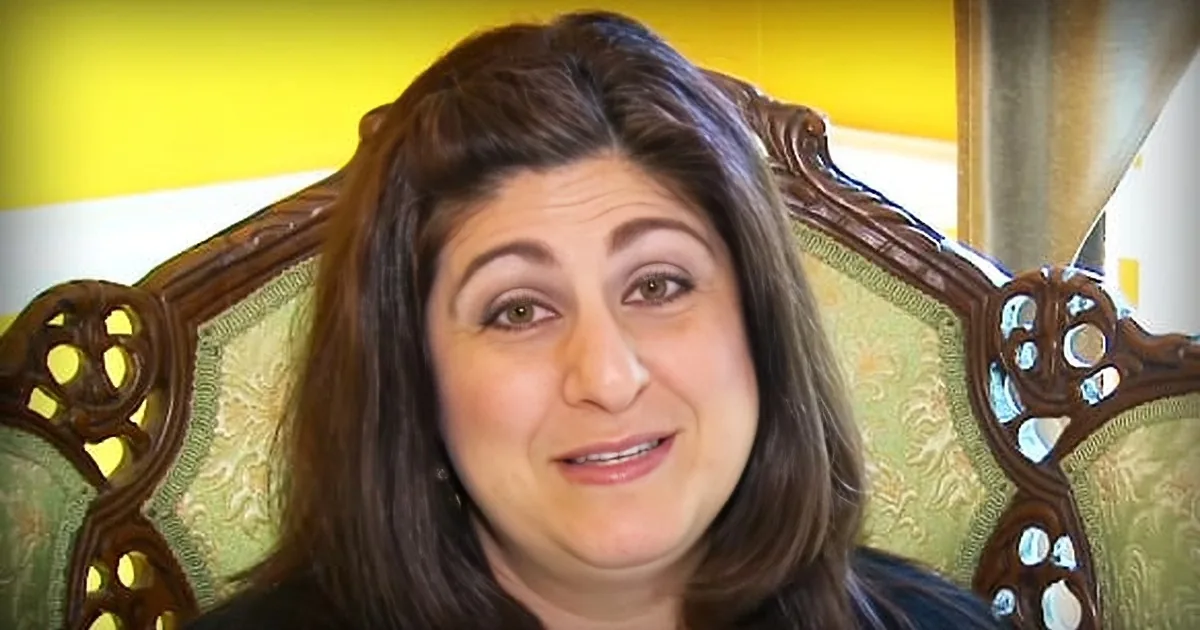 When a Deceased Loved One Visits You in a Dream, What's Really Going On?