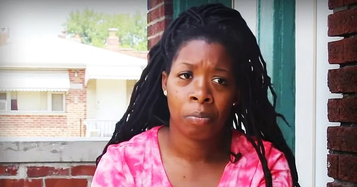 Bullies Laugh at Woman''s Smile. What Stranger Does Leaves Her in Tears