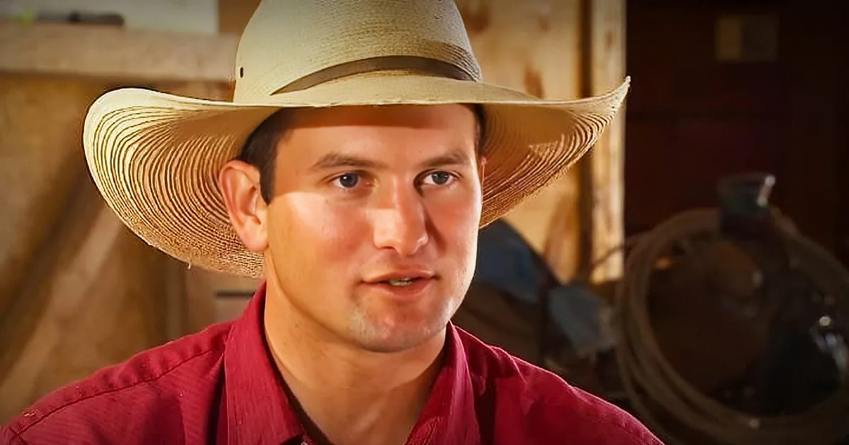 Cowboy Hears Woman Screaming in Parking Lot as Thief Robs Her, You Won''t Believe What He Does...