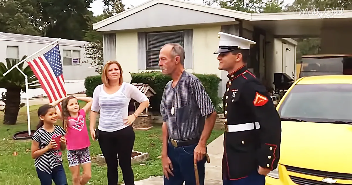 Marine Grandfather Gets a Surprise Visit From His Grandson, Now a Newly Minted Marine