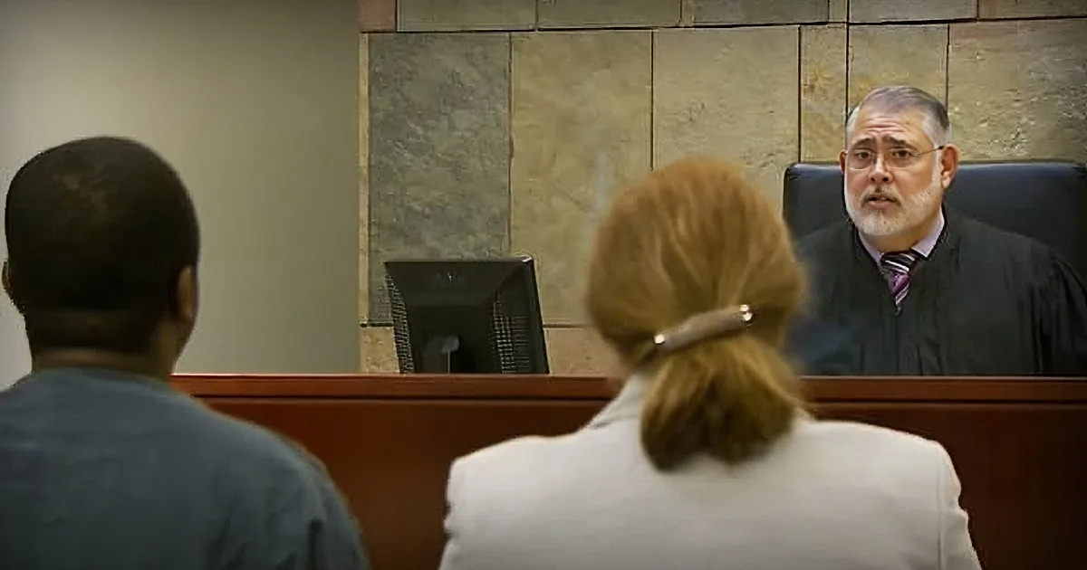 Inmate Rescues Assaulted Female Guard - Then Judge Calls With ''Unprecedented'' Decision