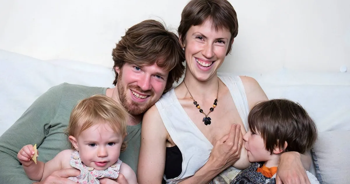 Mom Raises Free-Range Kids: No Medicine, No Bed-Time, No Rules. Watch the Results.