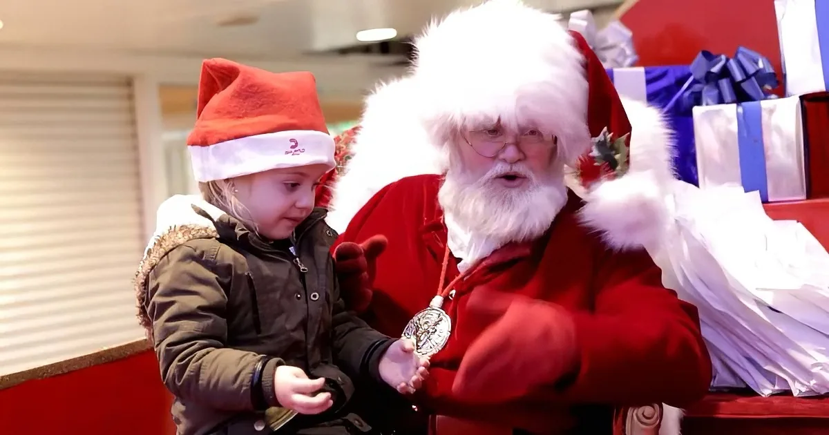 Santa Notices a Little Girl Can''t Hear Him and Proceeds to Astonish Everyone