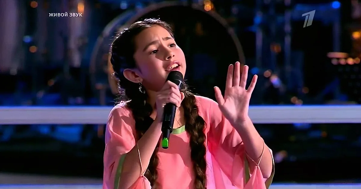 This Little Girl''s Version of ''Hallelujah'' Is by Far the Best One You''ll Hear!