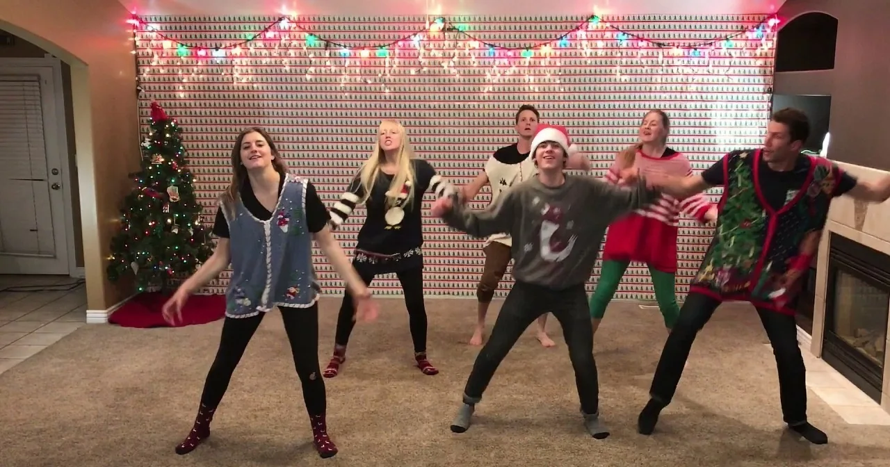 8 Siblings Have Practiced This Christmas Dance Routine for Months. Just Watch the Result!