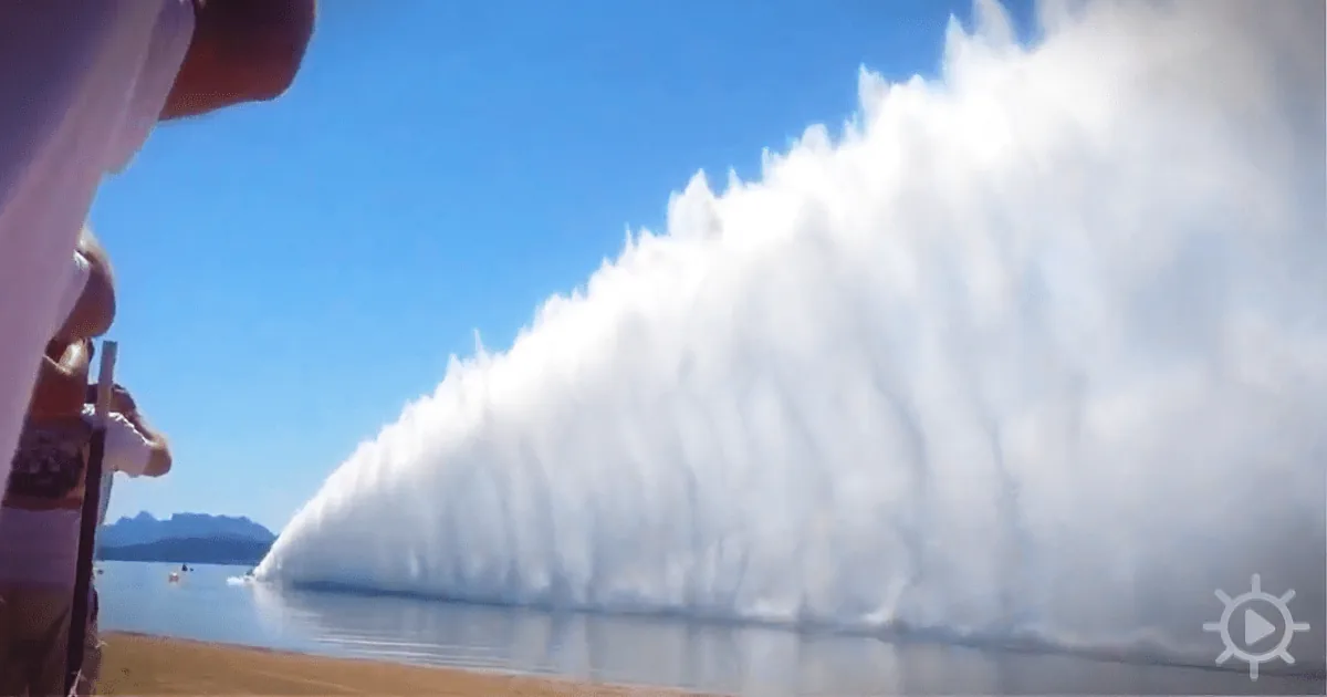 Watch What Happens When You Mount a 10,000-Horsepower Engine on a Tiny Boat.