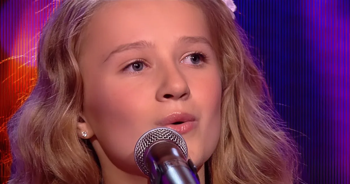 All the Judges Hit Their Buzzers When 13-Year-Old Sings ''I Will Always Love You''