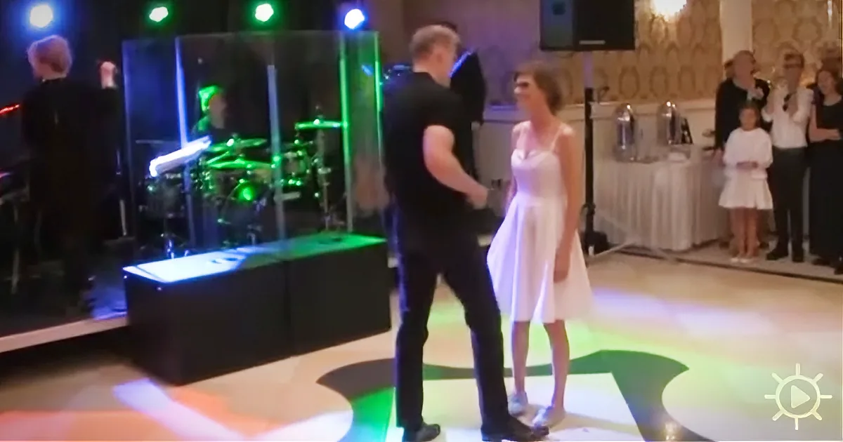 Guests Cheer for Newlyweds Inspired by Jennifer Grey and Patrick Swayze