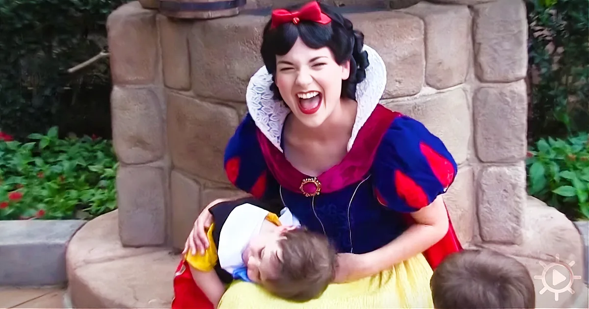 A Boy Falls in Love With Snow White. What She Did, Left Her Mom in Tears