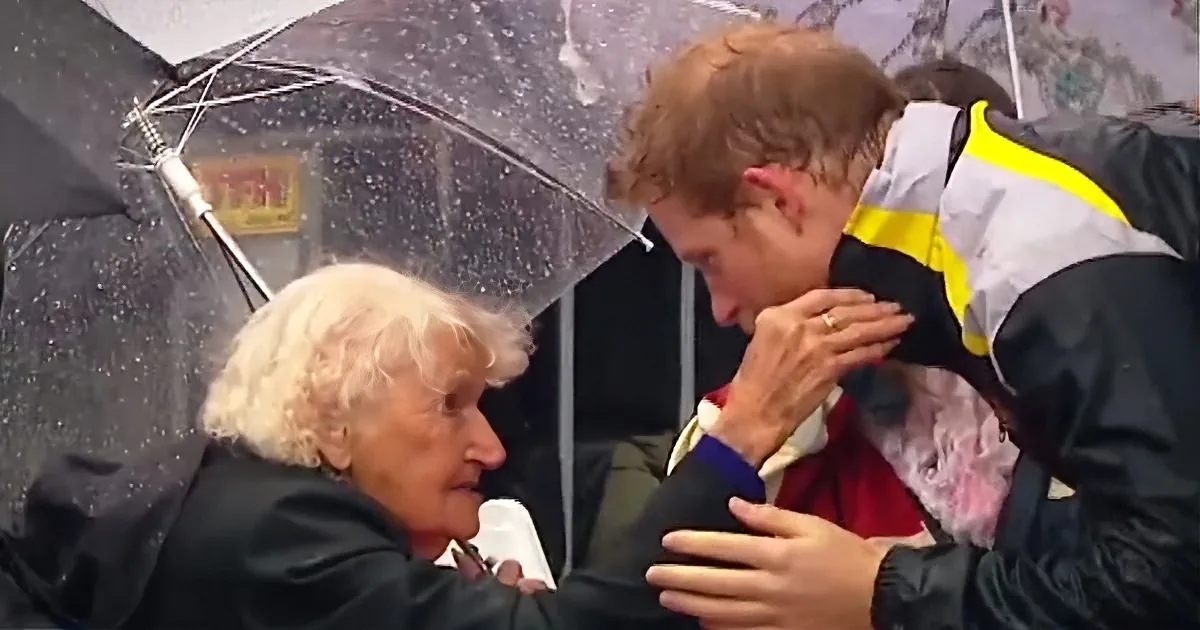 She Wasn''t Sure the Prince Would Recognize Her: There Was No Way He''d Forget!
